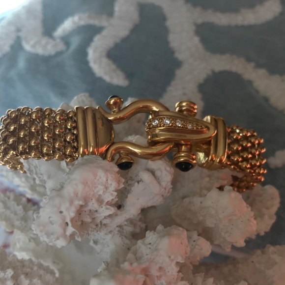 Gorgeous 18k gold plated, with embellished clamp - Picture 6 of 12
